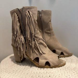 Fringe open toe booties